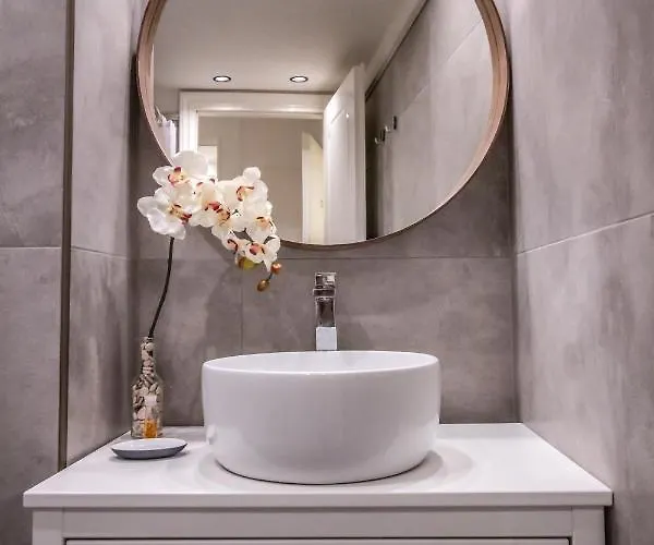 Levkosh At Lefkada's Heart Lefkada City