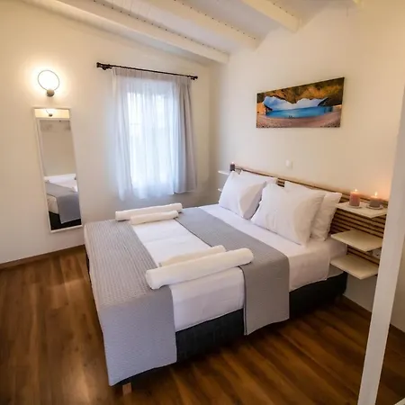 Levkosh At Lefkada's Heart Lefkáda