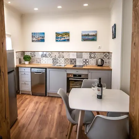 Levkosh At Lefkada's Heart