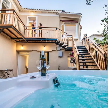 Levkosh At Lefkada's Heart Aparthotel